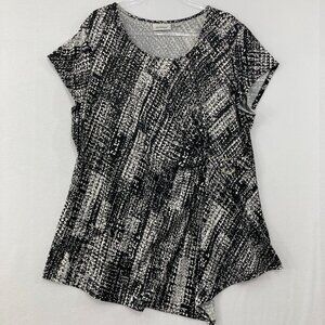Avenue Black and White Abstract Textured Short Sleeve Blouse